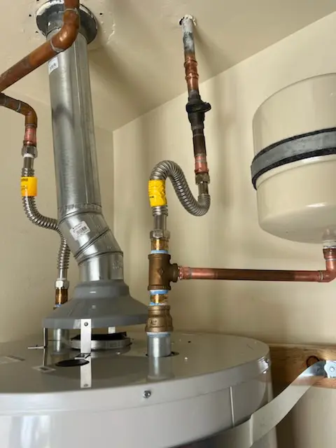 Water heater installation and plumbing repair in Neartown - Montrose